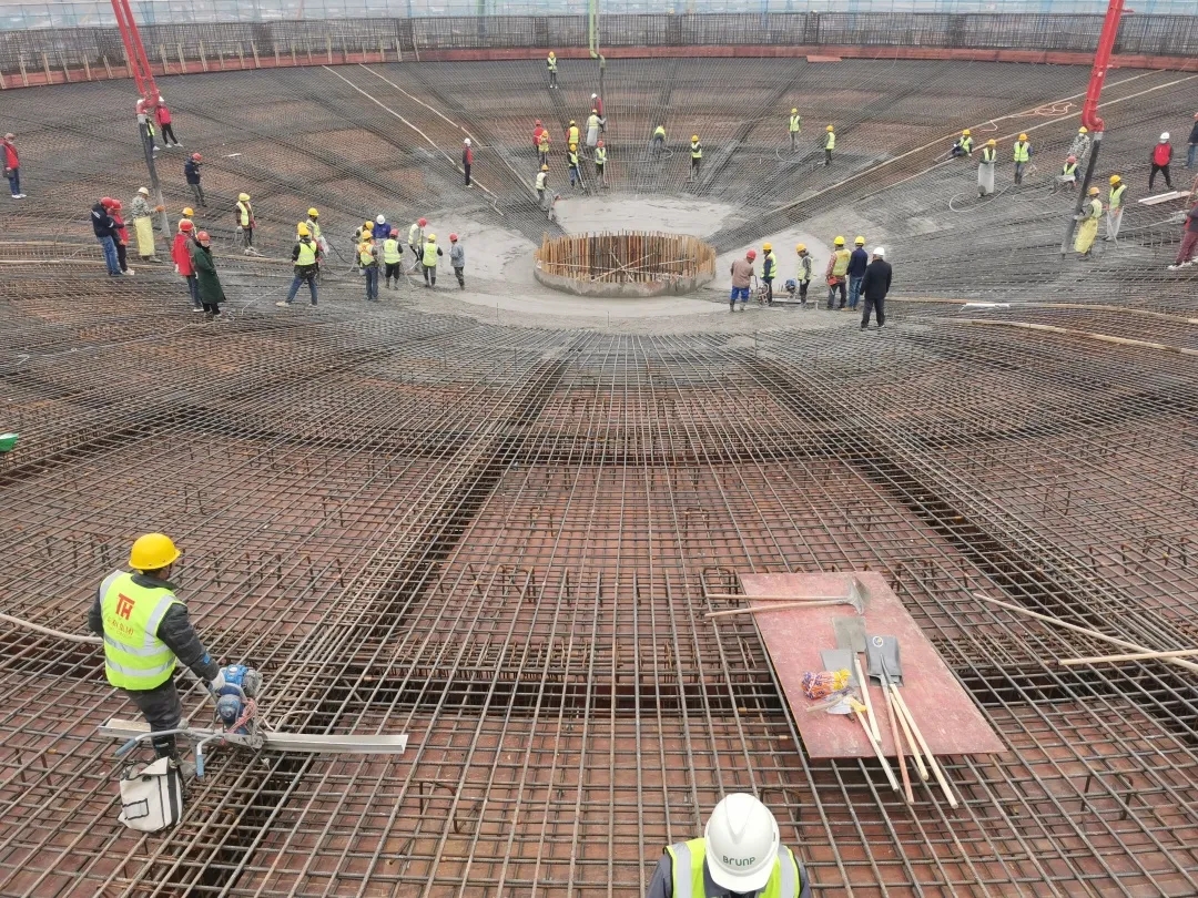 【宜昌硬仗一線】宜昌基地最大單體建筑順利封頂！